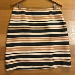 Black, white, and tan Loft skirt - sz6